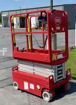 Scissor lift 2023  MEC Micro 19 (1)