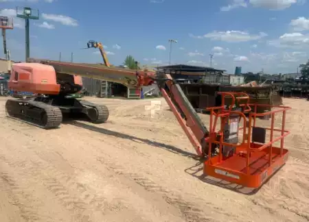 Telescopic boom lift  JLG 660SJC (1)
