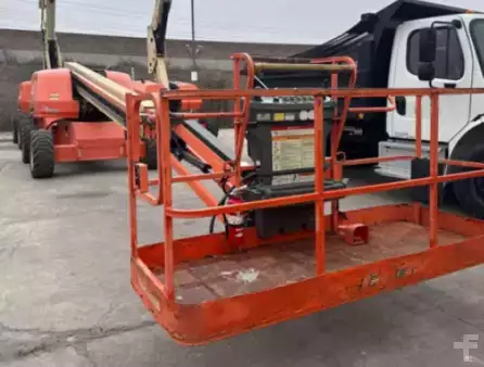 Telescopic boom lift  JLG 660SJ (1)