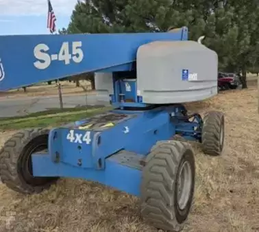 Telescopic boom lift  Genie S45 (1)