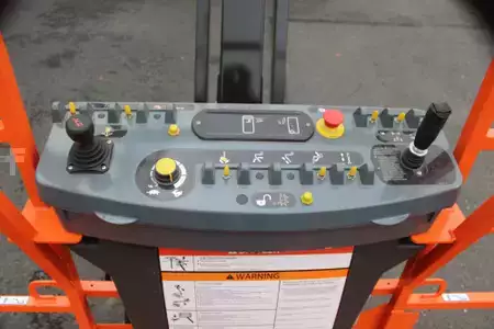 Telescopic boom lift  JLG 660SJ (11)