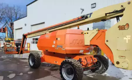Plataforma Articulada 2019  JLG 800AJ (1)