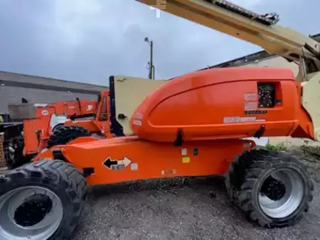 Plataforma Articulada 2006  JLG 800AJ (1)