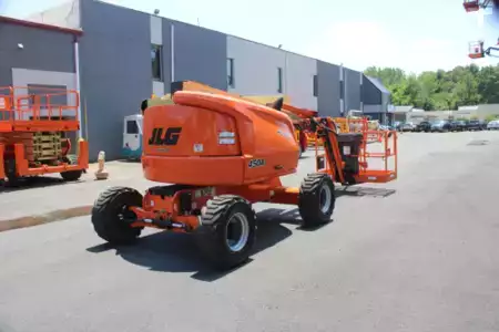 Plataforma Articulada 2017  JLG 450AJ (1)