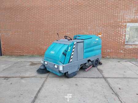 Märkäpesuri  Tennant 8300 (10)