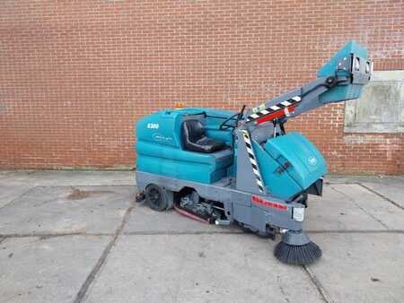 Märkäpesuri  Tennant 8300 (2)