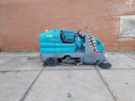 Märkäpesuri  Tennant 8300 (3)