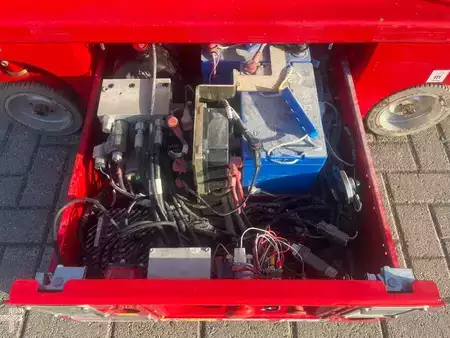 Ollós munka emelvény 2023  Magni ES0607EP | 2023 (12)