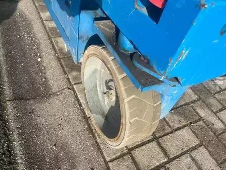 Piattaforme aeree a pantografo 2016  Genie GS 2646 E-Drive | 2016 (11)