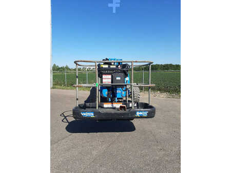 Podnośnik przegubowy 2016  Niftylift HR21E 2x4 (11)