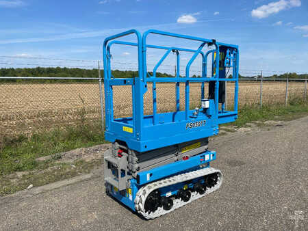 Scissor lift 2022  Fronteq FS0507T Tracked Scissor Lift (9)