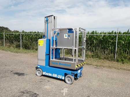Függöleges emelö emelvény 2020  Genie GR-20 | 2020 (1)