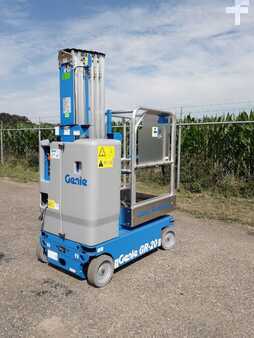 Függöleges emelö emelvény 2020  Genie GR-20 | 2020 (11)