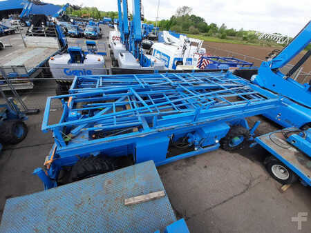 Podnośnik nożycowy 1998  Holland-Lift Megastar G300 DISASSEMBLED (5)