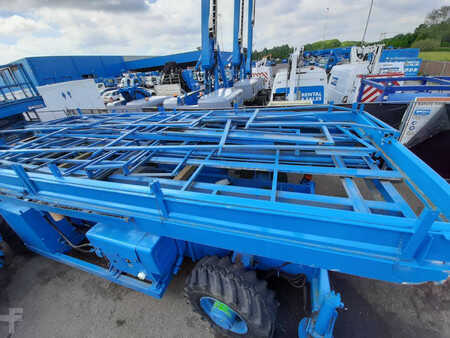Podnośnik nożycowy 1998  Holland-Lift Megastar G300 DISASSEMBLED (9)