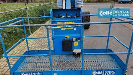 Knikarmhoogwerker 2008  Genie Z 135 | 2008 (9)