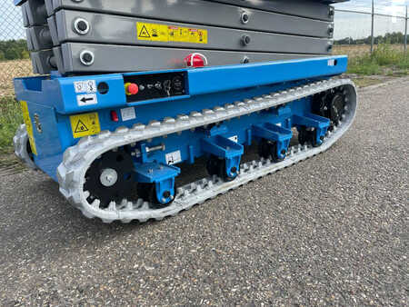 Scissor lift 2022  Fronteq FS0610T Tracked Scissor Lift (11)
