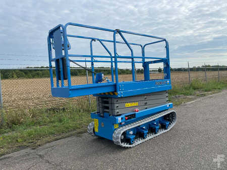Scissor lift 2022  Fronteq FS0610T Tracked Scissor Lift (4)