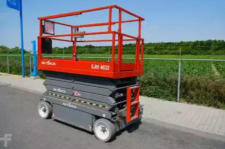 Saxliftar 2015  SkyJack SJ III 4632 | 2015 (2)