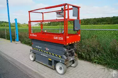 Podnośnik nożycowy 2015  SkyJack SJ III 3226 | 2015 (4)