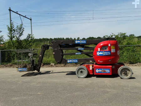 Knikarmhoogwerker 2017  Manitou 150 AETJ compact (2)