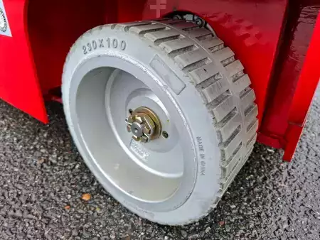 Kolmo zvedaná plošina 2024  Magni MJP080F | 2024 (15)