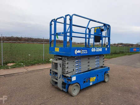 Saksinostimet 2013  Genie GS 3246 (2)