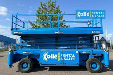 Scissors Lifts 2003  Holland-Lift M 250 DL 27 | 2003 (1)