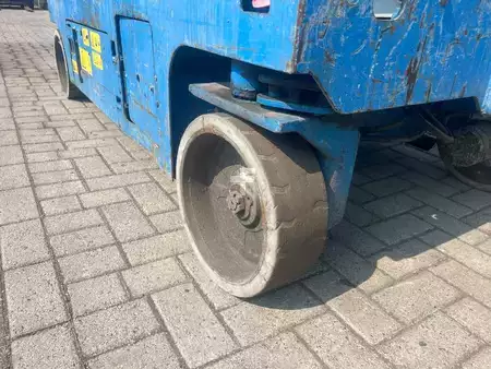 Piattaforme aeree a pantografo 2008  Genie GS 2646 E-Drive | 2008 (15)