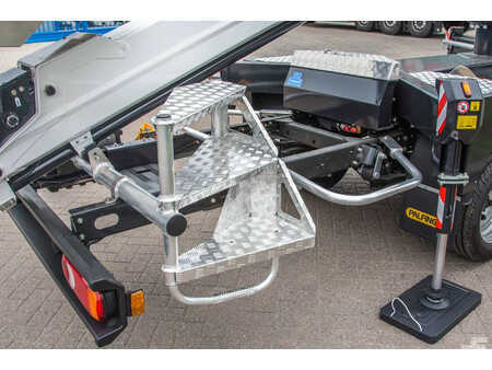 Truck mounted platform 2019  Palfinger P 200 T X E (4)
