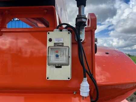 65881_720f6a0e-17.jpg?v=1764050054