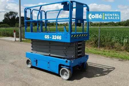 Scherenarbeitsbühne 2012  Genie GS 3246 | 2012 (7)