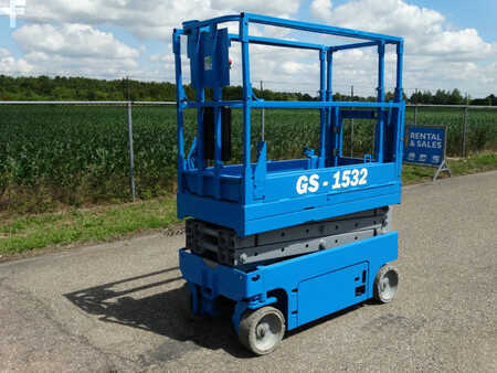 Plataforma Tijera 2004  Genie GS 1532 (2)