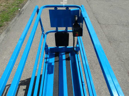 Plataforma Tijera 2004  Genie GS 1532 (9)