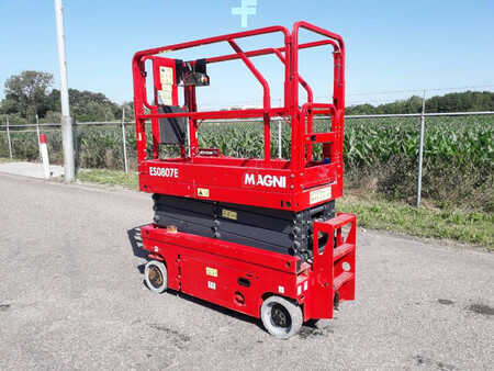 Saxliftar 2017  MAGNI ES0807E (2)