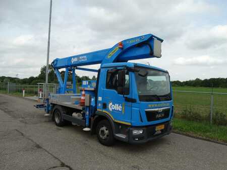 Plošina na nákladním automobilu 2015 Palfinger P 300 KS (5)
