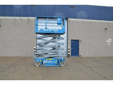 Schaarhoogwerker 2006  Genie GS 3246 (1)