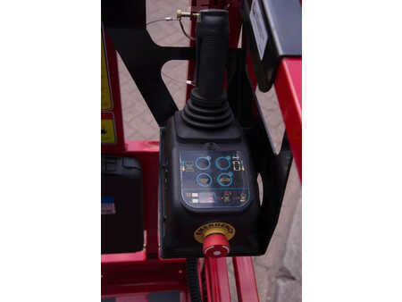 Piattaforme aeree a pantografo 2020  MAGNI ES0607E (6)