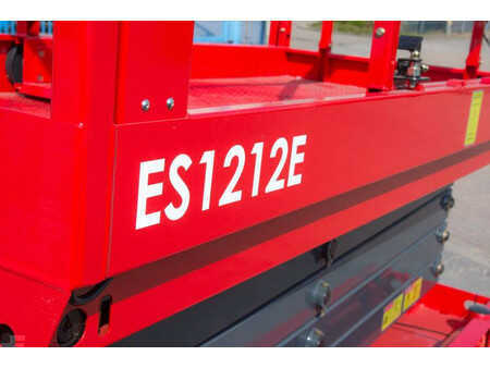 Scissor lift 2020  MAGNI ES1212E (10)