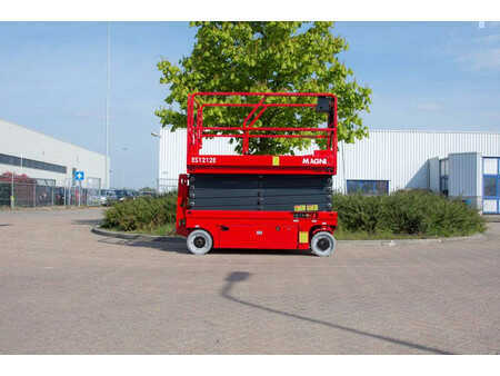 Scissor lift 2020  MAGNI ES1212E (3)