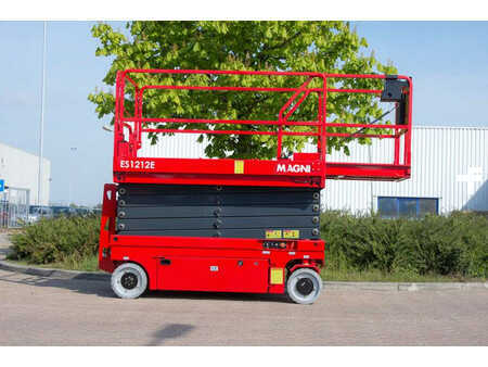 Scissor lift 2020  MAGNI ES1212E (7)
