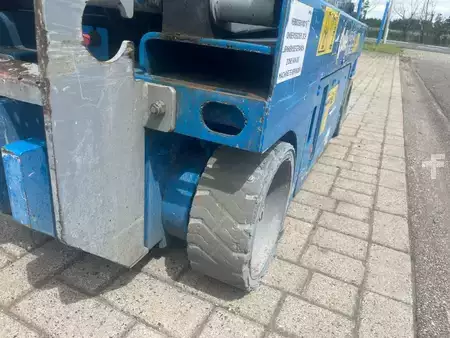 Pracovní plošina s nůžkovým zdvihem 2006  Genie GS 1530 | 2006 (12)