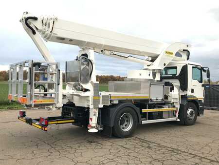 Plošina na nákladním automobilu 2021 Palfinger P 370 KS (15)