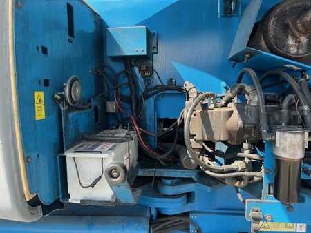 Articulating boom 2008 Genie Z 135 (16)