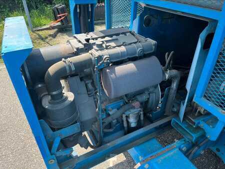 Scherenarbeitsbühne 2008  Genie GS 4390 RT | 2008 (13)