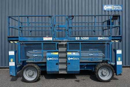 Scherenarbeitsbühne 2008  Genie GS 4390 RT | 2008 (2)