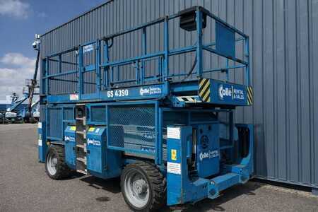 Scherenarbeitsbühne 2008  Genie GS 4390 RT | 2008 (3)