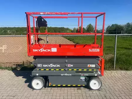 Plataforma Tijera 2020  SkyJack SJ 3226 | 2020 (2)