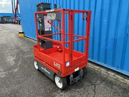 Scissor lift 2013 SkyJack SJ 12 (3)