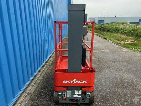 Scissor lift 2013 SkyJack SJ 12 (5)